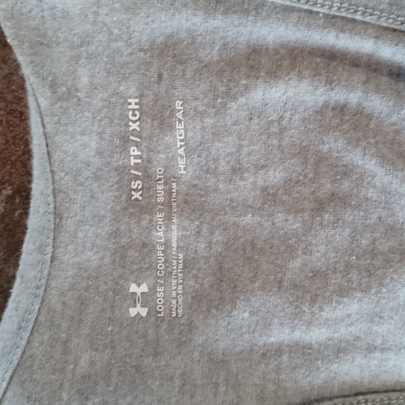 Under Armour Sleeveless Shirt - Picture 6 of 6